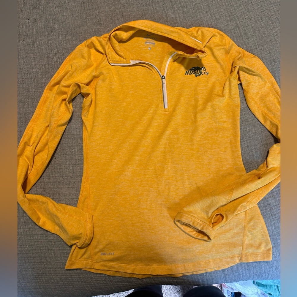 NDSU BISON Nike Women's Yellow Long Sleeve Pullover Top